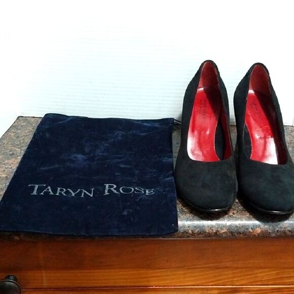Taryn Rose Black Suade Heels..EUC...SIZE 8 1/2. - Picture 1 of 8